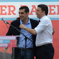 Foto Nicoloro G. 03/06/2016 Ravenna Chiusura campagna elettorale amministrative del PD a Ravenna con l' intervento del presidente del Consiglio. nella foto il presidente del Consiglio Matteo Renzi e il candidato sindaco Michele De Pascale.