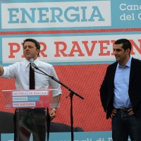 Foto Nicoloro G. 03/06/2016 Ravenna Chiusura campagna elettorale amministrative del PD a Ravenna con l\' intervento del presidente del Consiglio. nella foto il presidente del Consiglio Matteo Renzi e il candidato sindaco Michele De Pascale.