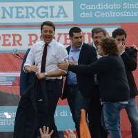 Foto Nicoloro G. 03/06/2016 Ravenna Chiusura campagna elettorale amministrative del PD a Ravenna con l' intervento del presidente del Consiglio. nella foto sul palco il premier Matteo Renzi.