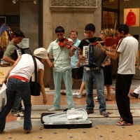 Foto Nicoloro G. Scatti fotografici fatti per strada immortalando musicisti, strumenti musicali e ... suoni. nella foto