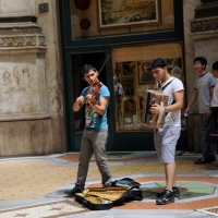 Foto Nicoloro G. Scatti fotografici fatti per strada immortalando musicisti, strumenti musicali e ... suoni. nella foto