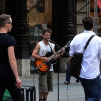 Foto Nicoloro G. Scatti fotografici fatti per strada immortalando musicisti, strumenti musicali e ... suoni. nella foto