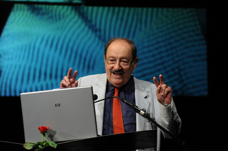 Foto Nicoloro G. 29/02/2016 Milano Panoramica di foto d' archivio di Umberto Eco. nella foto Umberto Eco ospite alla Milanesiana del 04/07/2011.