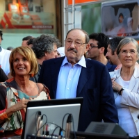 Foto Nicoloro G. 29/02/2016 Milano Panoramica di foto d' archivio di Umberto Eco. nella foto Umberto Eco interviene il 30/05/2011 ai festeggiamenti in piazza Duomo per l' elezione di Giuliano Pisapia a sindaco di Milano tra Lella Costa e dietro la moglie Renate Ramge.