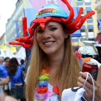 Foto Nicoloro G.   27/06/2015  Milano    Dodicesima edizione del \" Milano Gay Pride \" che con lo slogan \" I diritti nutrono il pianeta \" ha visto sfilare in corteo 100.000 partecipanti. nella foto un partecipante lungo il corteo.
