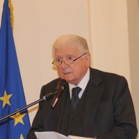 Foto Nicoloro G. 08/01/2011 Ravenna Nell\' ambito delle Celebrazioni per i 150 anni dell\' Unita\' d\' Italia visita del Capo dello Stato a Ravenna dove ha prima presenziato alla commemorazione delle figure di Benigno Zaccagnini, leader DC, e Arrigo Boldrini, capo partigiano, e dopo ha partecipato al convegno \" Ravenna e l\' Unita\' d\' Italia \". nella foto Il discorso di Sergio Zavoli