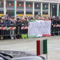 Foto Nicoloro G. 07/01/2011 Reggio Emilia Primo appuntamento ufficiale per i 150 anni dell’ Unita’ d’ Italia alla presenza del capo dello Stato. nella foto Uno striscione davanti al teatro Valli