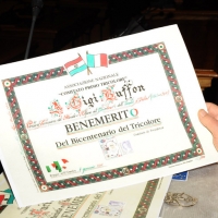 Foto Nicoloro G. 07/01/2011 Reggio Emilia Primo appuntamento ufficiale per i 150 anni dell’ Unita’ d’ Italia alla presenza del capo dello Stato. nella foto L'attestato di benemerenza dato a Gianluigi Buffon