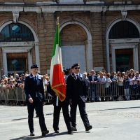 Foto Nicoloro G.   10/05/2015  Ravenna    Diciannovesimo raduno nazionale dei Marinai d' Italia. nella foto il tricolore che il presidente emerito Giorgio Napolitano donÃ² all' ANMI.