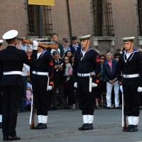 Foto Nicoloro G.  10/05/2015  Ravenna    Diciannovesimo raduno nazionale dei Marinai d' Italia. nella foto fucilieri del battaglione San Marco impegnati nel " Silent Drill ", esibizione di maneggio delle armi in " stile USA ".