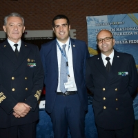 Foto Nicoloro G. 26/05/2017 Ravenna 2° Forum Nazionale sulla sicurezza nei Porti. nella foto al centro il sindaco di Ravenna Michele De Pascale tra l\' ammiraglio comandante del porto di Genova Giovanni Pettorino, a sinistra, e il comandante del porto di Ravenna Pietro Ruberto.