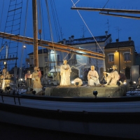 Foto Nicoloro G. 23/12/2010 Cesenatico (FC) Tradizionale presepe sulle barche, tipiche della marineria locale, ormeggiate nel porto canale di Cesenatico. nella foto La barca della Natività