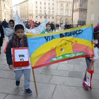 Foto Nicoloro G. 20/11/2017 Milano Nella ' Giornata internazionale dei diritti dell' Infanzia ' un allegro e variegato corteo ha attraversato le vie del centrocitta'. nella foto un momento lungo il corteo.