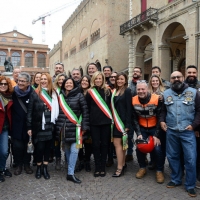 Foto Nicoloro G. 25/11/2017 Rimini In occasione della \' Giornata mondiale contro la violenza sulle donne \' un corteo si e\' snodato per le vie del centro della cittadina romagnola per poi concludersi tra musica e canti nella centralissima piazza Cavour. nella foto un gruppetto di sindache dei comuni limitrofi hanno partecipato alla manifestazione.