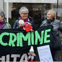 Foto Nicoloro G. 25/11/2017 Rimini In occasione della \' Giornata mondiale contro la violenza sulle donne \' un corteo si e\' snodato per le vie del centro della cittadina romagnola per poi concludersi tra musica e canti nella centralissima piazza Cavour. nella foto momenti lungo il corteo.