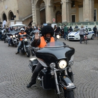 Foto Nicoloro G. 25/11/2017 Rimini In occasione della \' Giornata mondiale contro la violenza sulle donne \' un corteo si e\' snodato per le vie del centro della cittadina romagnola per poi concludersi tra musica e canti nella centralissima piazza Cavour. nella foto un gruppo di centauri hanno aperto il corteo.