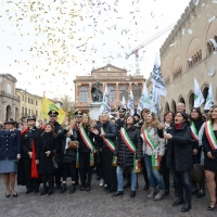 Foto Nicoloro G. 25/11/2017 Rimini In occasione della ' Giornata mondiale contro la violenza sulle donne ' un corteo si e' snodato per le vie del centro della cittadina romagnola per poi concludersi tra musica e canti nella centralissima piazza Cavour. nella foto un gruppetto di sindache dei comuni limitrofi hanno partecipato alla manifestazione.