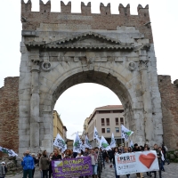 Foto Nicoloro G. 25/11/2017 Rimini In occasione della ' Giornata mondiale contro la violenza sulle donne ' un corteo si e' snodato per le vie del centro della cittadina romagnola per poi concludersi tra musica e canti nella centralissima piazza Cavour. nella foto momenti lungo il corteo.