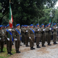 Foto Nicoloro G. 27/05/2012 Ravenna Si e’ svolto nella città romagnola il 31° Raduno Nazionale dei Fanti d’ Italia con la partecipazione del ministro della Difesa l’ ammiraglio Gianpaolo Di Paola. nella foto Schieramento d' onore