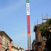 Foto Nicoloro G. 27/05/2012 Ravenna Si e’ svolto nella città romagnola il 31° Raduno Nazionale dei Fanti d’ Italia con la partecipazione del ministro della Difesa l’ ammiraglio Gianpaolo Di Paola. nella foto Mega striscione del raduno