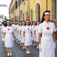 Foto Nicoloro G. 27/05/2012 Ravenna Si e’ svolto nella città romagnola il 31° Raduno Nazionale dei Fanti d’ Italia con la partecipazione del ministro della Difesa l’ ammiraglio Gianpaolo Di Paola. nella foto Crocerossine