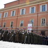 Foto Nicoloro G. 27/05/2012 Ravenna Si e’ svolto nella città romagnola il 31° Raduno Nazionale dei Fanti d’ Italia con la partecipazione del ministro della Difesa l’ ammiraglio Gianpaolo Di Paola. nella foto Lo schieramento d' onore