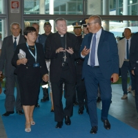 Foto Nicoloro G. 26/08/2017 Rimini Settima ed ultima giornata della 38° edizione del Meeting di Rimini che quest' anno ha come tema ' Quello che tu erediti dai tuoi padri, riguadagnatelo, per possederlo”. nella foto il cardinale Pietro Parolin, Segretario di Stato di Sua Santita', tra Roberto Fontolan, direttore Centro Internazionale di CL, e Emilia Guarnieri, presidente Fondazione Meeting.