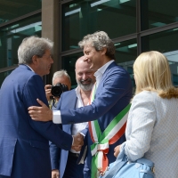Foto Nicoloro G. 20/08/2017 Rimini Giornata inaugurale della 38° edizione del Meeting di Rimini che quest\' anno ha come tema \' Quello che tu erediti dai tuoi padri, riguadagnatelo, per possederlo”. nella foto il presidente del Consiglio Paolo Gentiloni al suo arrivo saluta il sindaco di Rimini Andrea Gnassi.
