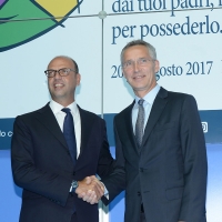 Foto Nicoloro G. 24/08/2017 Rimini Quinta giornata della 38° edizione del Meeting di Rimini che quest' anno ha come tema ' Quello che tu erediti dai tuoi padri, riguadagnatelo, per possederlo”. nella foto il ministro Angelino Alfano con il segretario generale della NATO Jens Stoltenberg.