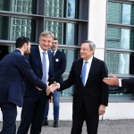 24/08/2022   Rimini   Quinta giornata della 43° edizione del Meeting di C.L. che ha per tema '  Una passione per l' uomo '. nella foto il presidente del Consiglio Mario Draghi accolto al suo arrivo al Meeting da Bernhard Scholz presidente della Fondazione Meeting e dal direttore del Meeting Emanuele Forlani che saluta.