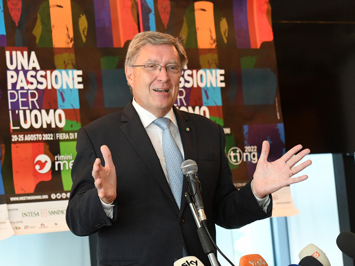Foto Nicoloro G.   22/08/2022   Rimini   Terza  giornata della 43° edizione del Meeting di C.L. che ha per tema '  Una passione per l' uomo '. nella foto il ministro Enrico Giovannini.