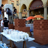 Foto Nicoloro G. 2,3,4/09/2016 Faenza ( Ravenna ) Quinta edizione del Festival Internazionale della ceramica che vede per tre giorni la cittadina romagnola, conosciuta in tutto il mondo per la ceramica, animata da stand di artigiani ed espositori ceramisti provenienti da diversi paesi del mondo. nella foto allestimento di forni per la cottura di ceramiche.