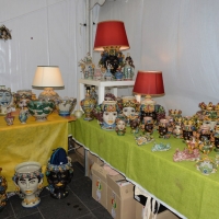 Foto Nicoloro G. 2,3,4/09/2016 Faenza ( Ravenna ) Quinta edizione del Festival Internazionale della ceramica che vede per tre giorni la cittadina romagnola, conosciuta in tutto il mondo per la ceramica, animata da stand di artigiani ed espositori ceramisti provenienti da diversi paesi del mondo. nella foto manufatti in ceramica in esposizione.