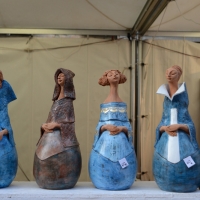 Foto Nicoloro G. 2,3,4/09/2016 Faenza ( Ravenna ) Quinta edizione del Festival Internazionale della ceramica che vede per tre giorni la cittadina romagnola, conosciuta in tutto il mondo per la ceramica, animata da stand di artigiani ed espositori ceramisti provenienti da diversi paesi del mondo. nella foto manufatti in ceramica in esposizione.
