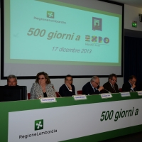 Foto Nicoloro G.  17/12/2013  Milano     Mancano 500 giorni all' apertura di Expo 2015 e i maggiori interessati si riuniscono per riflettere sul tema dell' Expo " Nutrire il Pianeta. Energia per la vita ". nella foto da sinistra Carlo Sangalli, Diana Bracco, Giuseppe Sala, il giornalista Giancarlo Mazzuca, Roberto Maroni e Giorgio Squinzi.