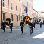 Foto Nicoloro G.   25/04/2020   Ravenna   In una piazza del Popolo praticamente deserta si e' svolta la cerimonia di commemorazione del 75° anniversario del 25 Aprile. nella foto la deposizione delle corone della Provincia e del Comune di Ravenna.