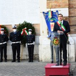 Foto Nicoloro G.   25/04/2020   Ravenna   In una piazza del Popolo praticamente deserta si e\' svolta la cerimonia di commemorazione del 75° anniversario del 25 Aprile. nella foto il sindaco Michele de Pascale durante il suo intervento.