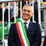 Foto Nicoloro G.   08/05/2022   Rimini  Giornata conclusiva della 93° Adunata Nazionale Alpini che culmina con la sfilata generale davanti alle autorita\' militari e civili e una folla di spettatori. nella foto il sindaco di Rimini Jamil Sadegholvaad.