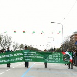 Foto Nicoloro G.   08/05/2022   Rimini  Giornata conclusiva della 93° Adunata Nazionale Alpini che culmina con la sfilata generale davanti alle autorita' militari e civili e una folla di spettatori. nella foto uno striscione lungo la sfilata.