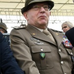 Foto Nicoloro G.      08/05/2022   Rimini  Giornata conclusiva della 93° Adunata Nazionale Alpini che culmina con la sfilata generale davanti alle autorita' militari e civili e una folla di spettatori. nella foto il generale Claudio Graziano.
