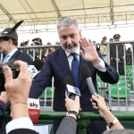 Foto Nicoloro G.   08/05/2022   Rimini  Giornata conclusiva della 93° Adunata Nazionale Alpini che culmina con la sfilata generale davanti alle autorita' militari e civili e una folla di spettatori. nella foto il ministro Lorenzo Guerini.