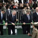 Foto Nicoloro G.   08/05/2022   Rimini  Giornata conclusiva della 93° Adunata Nazionale Alpini che culmina con la sfilata generale 
davanti alle autorita' militari e civili e una folla di spettatori. nella foto il ministro Lorenzo Guerini si intrattiene con un alpino.