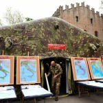 Foto Nicoloro G.   05/05/2022  Rimini   93° Adunata Nazionale Alpini che , come da consuetudine, hanno invaso la cittadina romagnola provenienti da ogni regione d' Italia. Il culmine della manifestazione  sara' domenica 8 Maggio con ' l' ammassamento ' sul lungomare di Rimini e la sfilata alla presenza delle massime autorita'. nella foto la tenda dell' Istituto Geografico Militare.