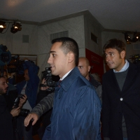 Foto Nicoloro G 14/10/2016 Milano Allestita nel Teatro Strehler la camera ardente per Dario Fo, meta di personaggi e gente comune che hanno voluto rendere omaggio al Premio Nobel scomparso. nella foto i leaders del M5S Luigi Di Maio e Alessandro Di Battista.