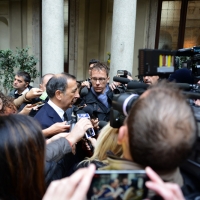 Foto Nicoloro G. 10/11/2016 Milano Allestita nella sala del Comune e aperta al pubblico la camera ardente per l\' oncologo Umberto Veronesi. nella foto il sindaco Giuseppe Sala risponde ai giornalisti.