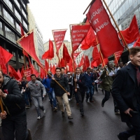 Foto Nicoloro G. 01/05/2016 Manifestazione con corteo per la ricorrenza del I° Maggio. nella foto manifestanti lungo il corteo.
