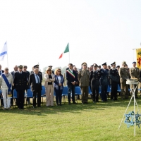 Foto Nicoloro G. 18/10/2018 Piangipane ( Ravenna ) Celebrazione in onore dei soldati della Brigata Ebraica, caduti combattendo in Italia durante la Seconda Guerra Mondiale e sepolti nel Cimitero di guerra britannico. La stessa Brigata Ebraica alla quale il Presidente della Repubblica ha recentemente concesso la Medaglia d\' Oro al Valor Militare. nella foto le autorita\' civili, militari e religiose.
