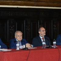 Foto Nicoloro G. 14/09/2018 Ravenna Continua l' ottava edizione di ' Dante 2021 ' il festival dedicato al Sommo Poeta e che quest' anno ha come titolo ' con l' animo che vince ogne battaglia '. L' evento, voluto dalla Fondazione Cassa di Risparmio di Ravenna con la direzione artistica dell' Accademia della Crusca, culminera' nel 2021, ricorrenza del settimo centenario della morte del Poeta. nella foto da sinistra Paolo D' Achille, Francesco Sabatini, Gianfranco Agosti e Cosimo Burgassi.