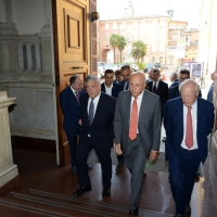 Foto Nicoloro G. 14/09/2018 Ravenna Continua l' ottava edizione di ' Dante 2021 ' il festival dedicato al Sommo Poeta e che quest' anno ha come titolo ' con l' animo che vince ogne battaglia '. L' evento, voluto dalla Fondazione Cassa di Risparmio di Ravenna con la direzione artistica dell' Accademia della Crusca, culminera' nel 2021, ricorrenza del settimo centenario della morte del Poeta. nella foto da sinistra Antonio Tajani, presidente Parlamento Europeo, Antonio Patuelli, presidente ABI, e Ernesto Giuseppe Alfieri, presidente Fondazione Cassa Risparmio Ravenna.