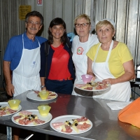 Foto Nicoloro G. 12/09/2016 Ravenna Serata conclusiva della Festa dell' Unita' del PD. nella foto Debora Serracchiani durante il suo giro di saluti ai volontari nei diversi stand della Festa.